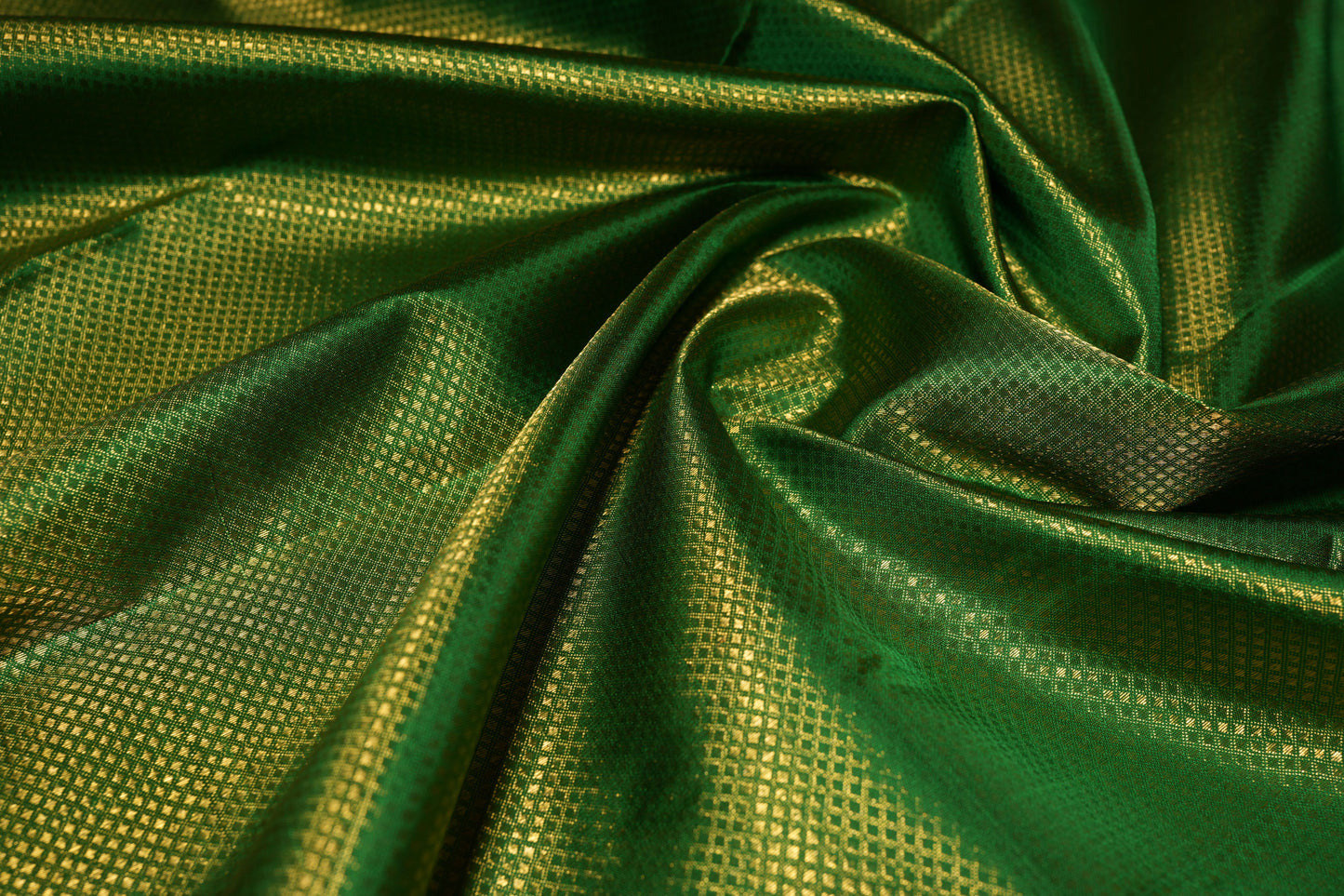 Ambaram Kanjivaram Silk Saree -AMB-EGAGZ-086 (3 Gram Gold Zari)