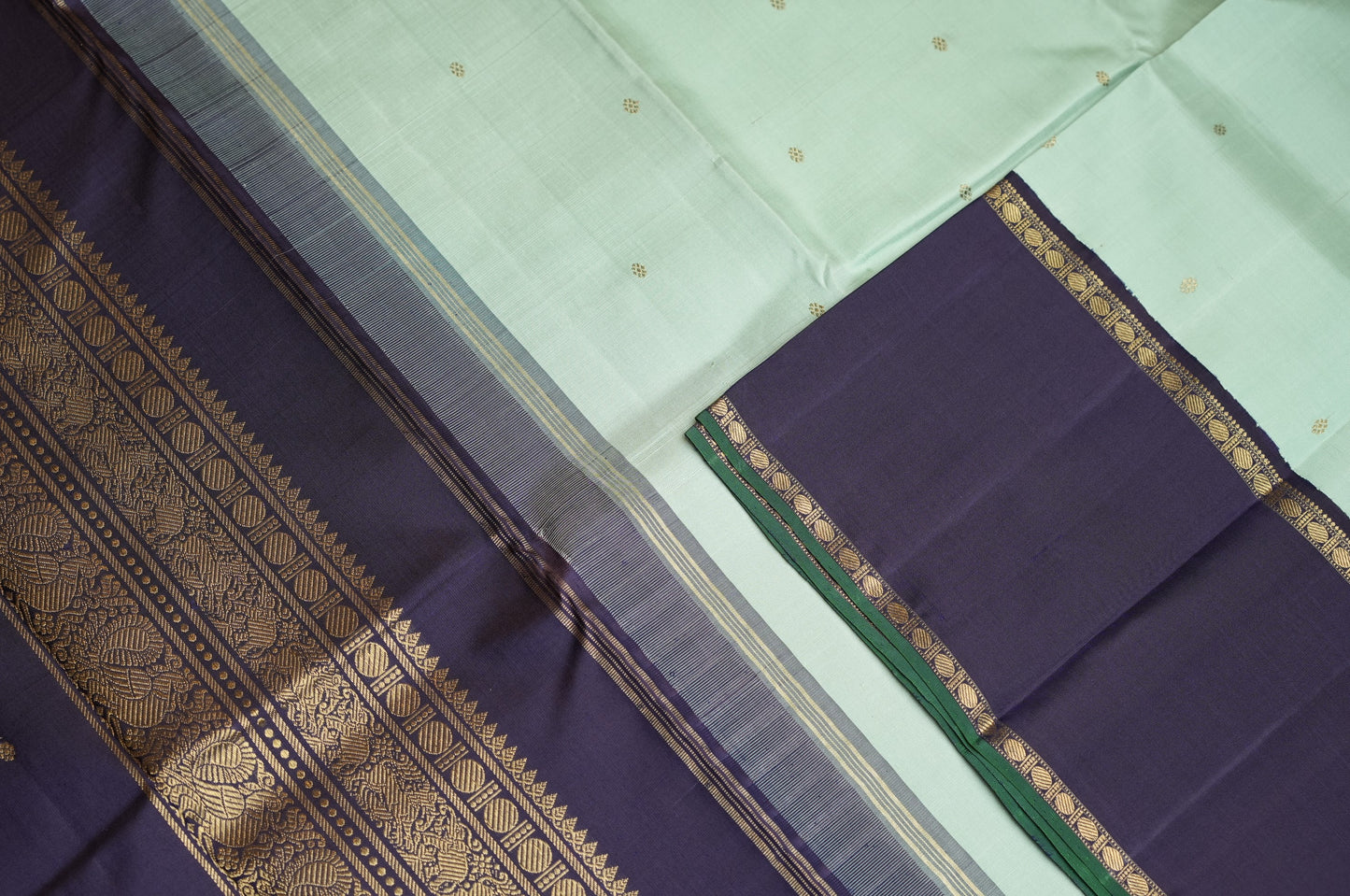 Ambaram Kanjivaram Silk Saree -AMB-MNTBL-019 (3 Gram Gold Zari)