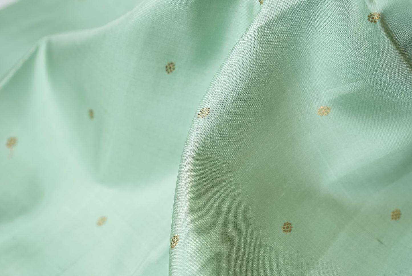 Ambaram Kanjivaram Silk Saree -AMB-MNTBL-019 (3 Gram Gold Zari)