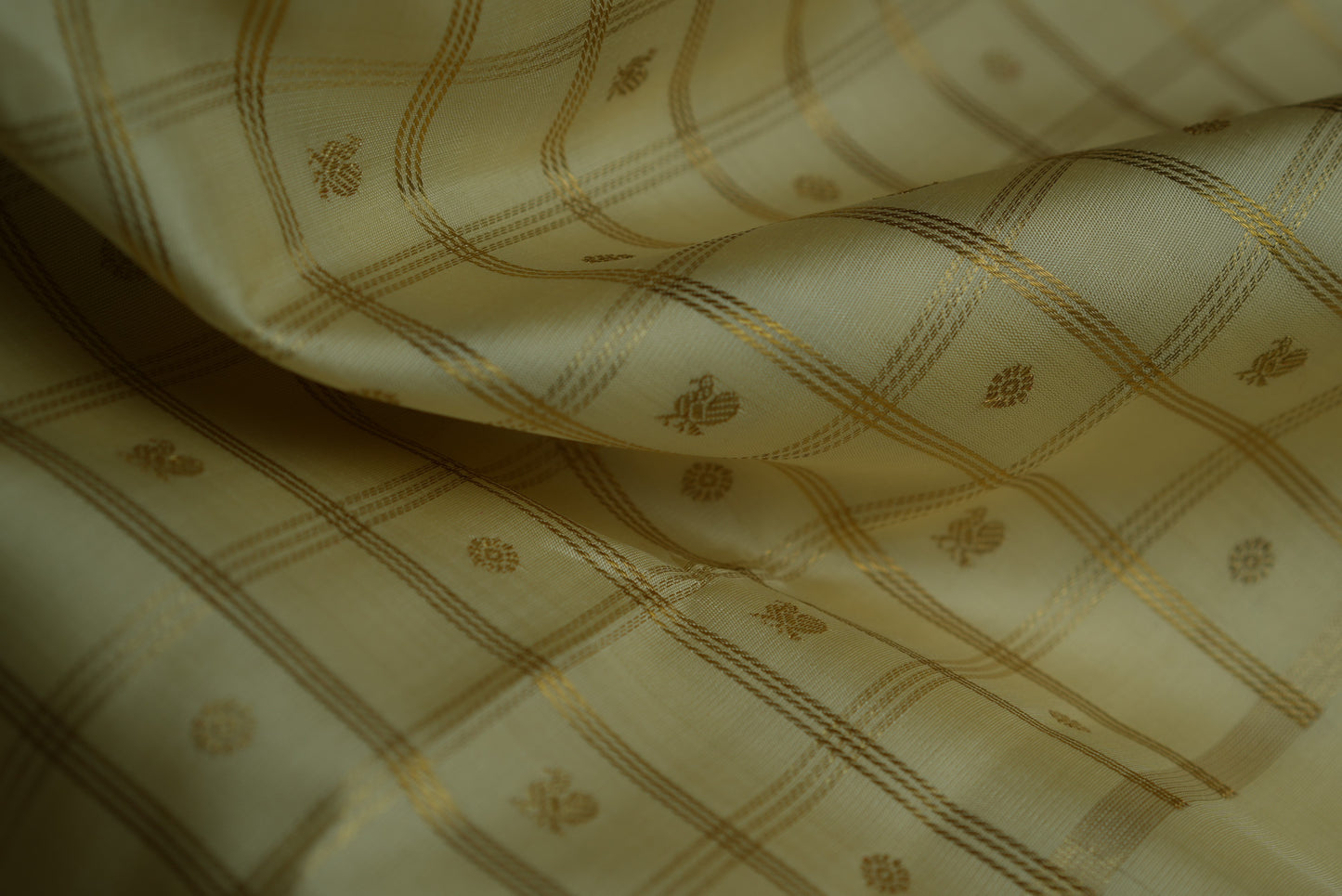 Ambaram Kanjivaram Silk Saree -AMB-IVGL-026 (3 Gram Gold Zari)