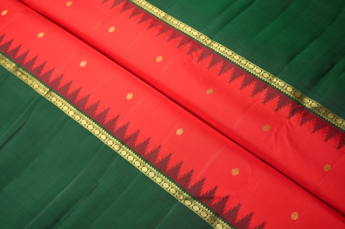Ambaram Kanjivaram Silk Saree -AMB-CRMRD-066 (3 Gram Gold Zari)