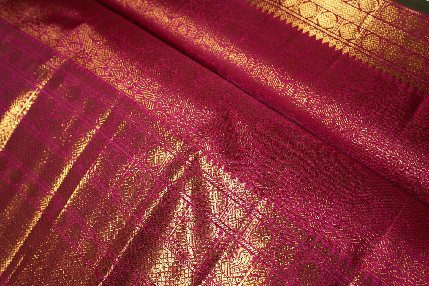 Ambaram Kanjivaram Silk Saree -AMB-DWRP-076 (3 Gram Gold Zari)