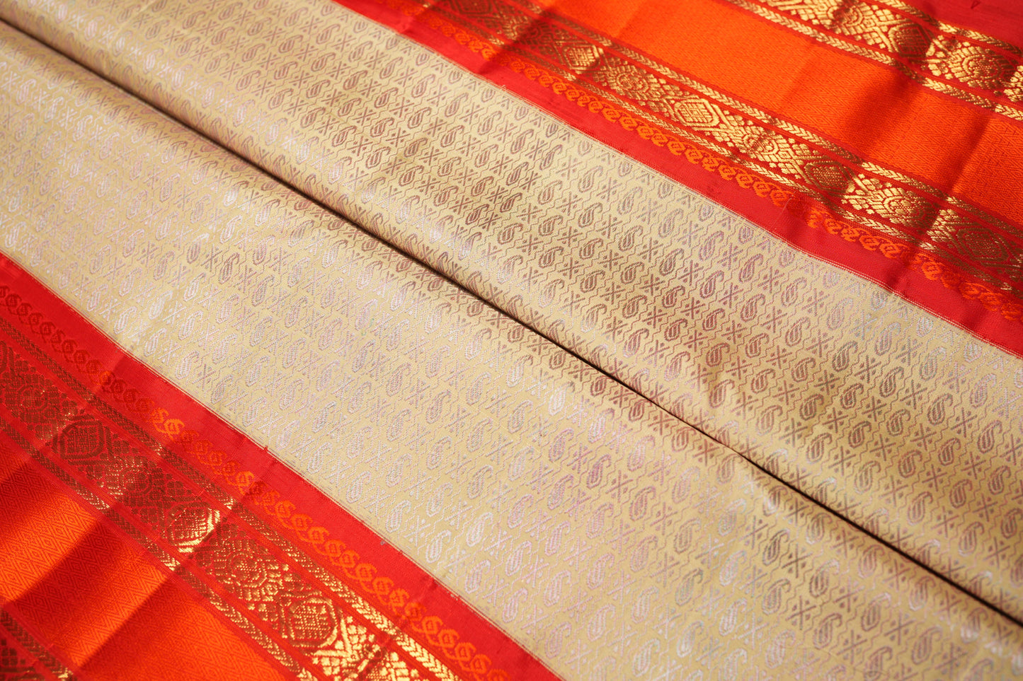 Ambaram Kanjivaram Silk Saree -AMB-SRGZ-095 (3 Gram Gold Zari)