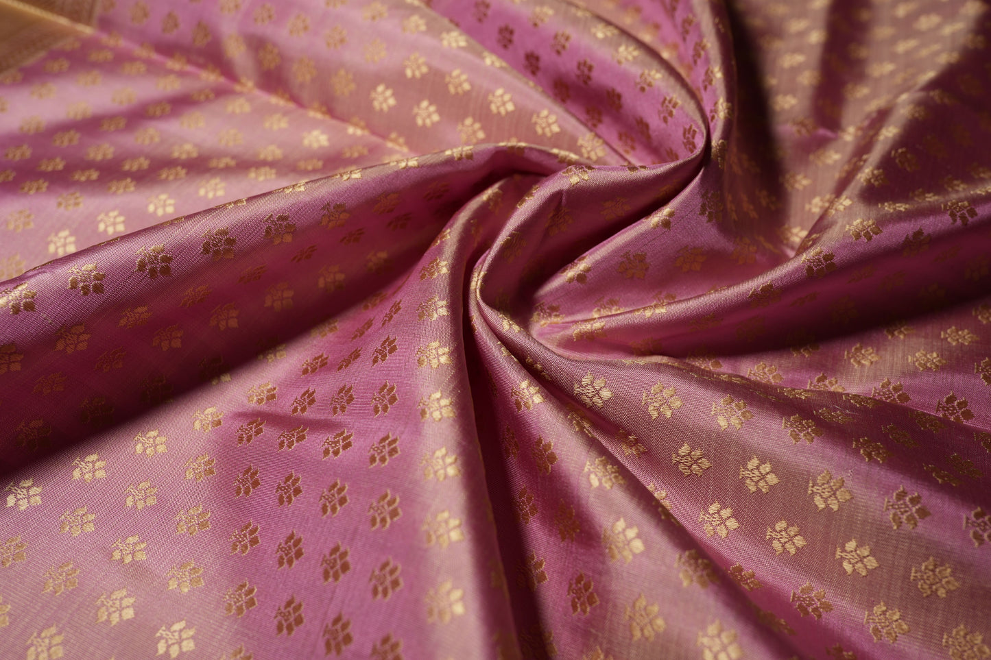 Ambaram Kanjivaram Silk Saree -AMB-DMAG-0102 (3 Gram Gold Zari)