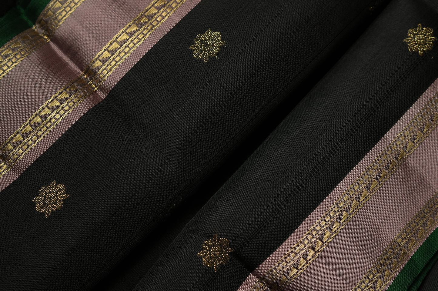 Ambaram Kanjivaram Silk Saree -AMB-MDBLGD-023 (3 Gram Gold Zari)