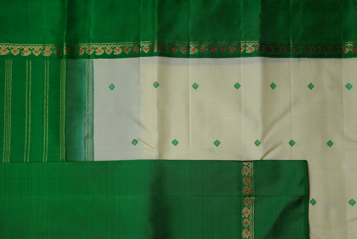 Ambaram Kanjivaram Silk Saree -AMB-GRGLD-030 (3 Gram Gold Zari)