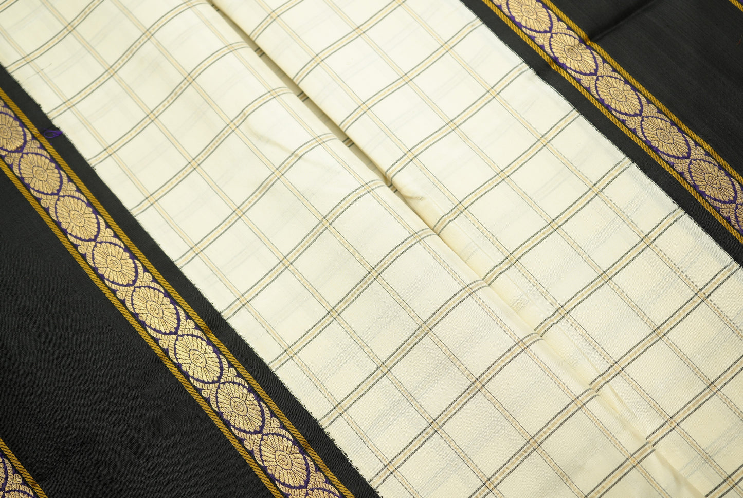 Ambaram Kanjivaram Silk Saree -AMB-BRMYL-043 (3 Gram Gold Zari)