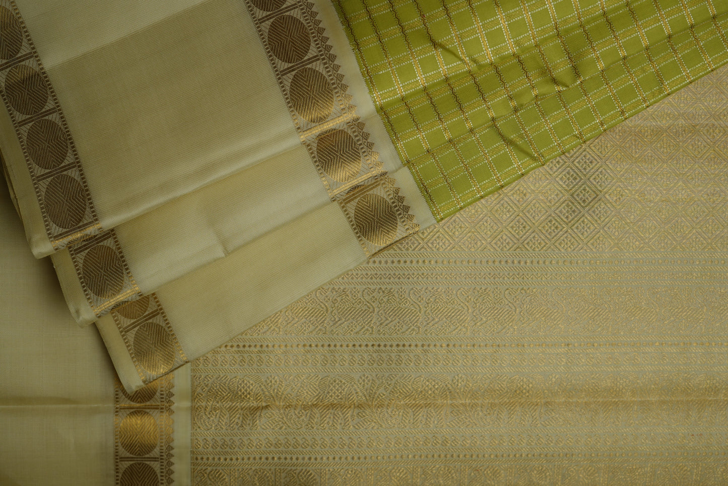 Ambaram Kanjivaram Silk Saree -AMB-IVGDGR-045 (3 Gram Gold Zari)