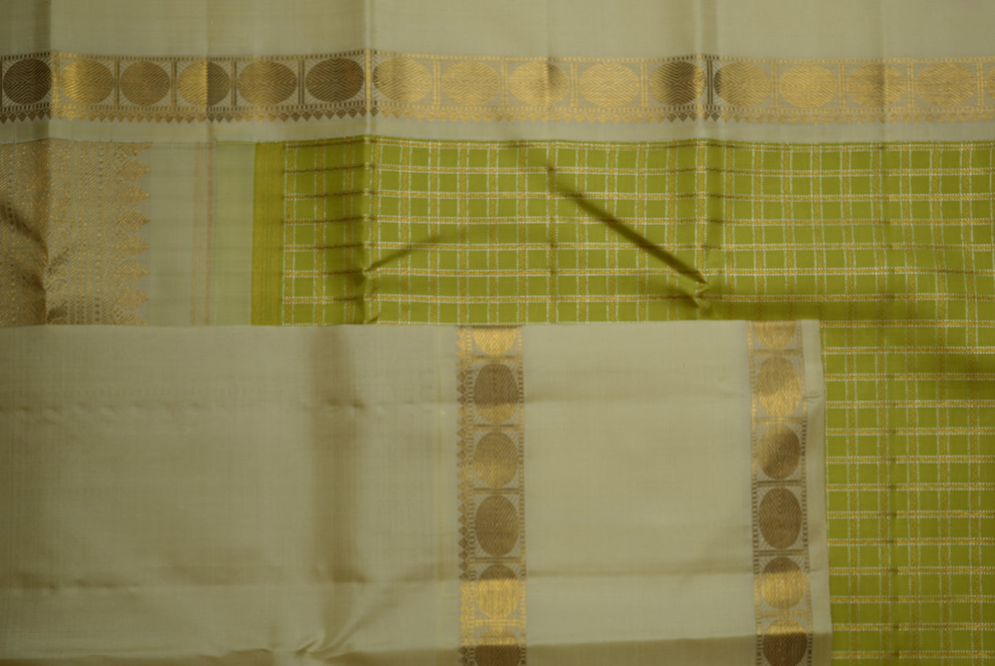 Ambaram Kanjivaram Silk Saree -AMB-IVGDGR-045 (3 Gram Gold Zari)
