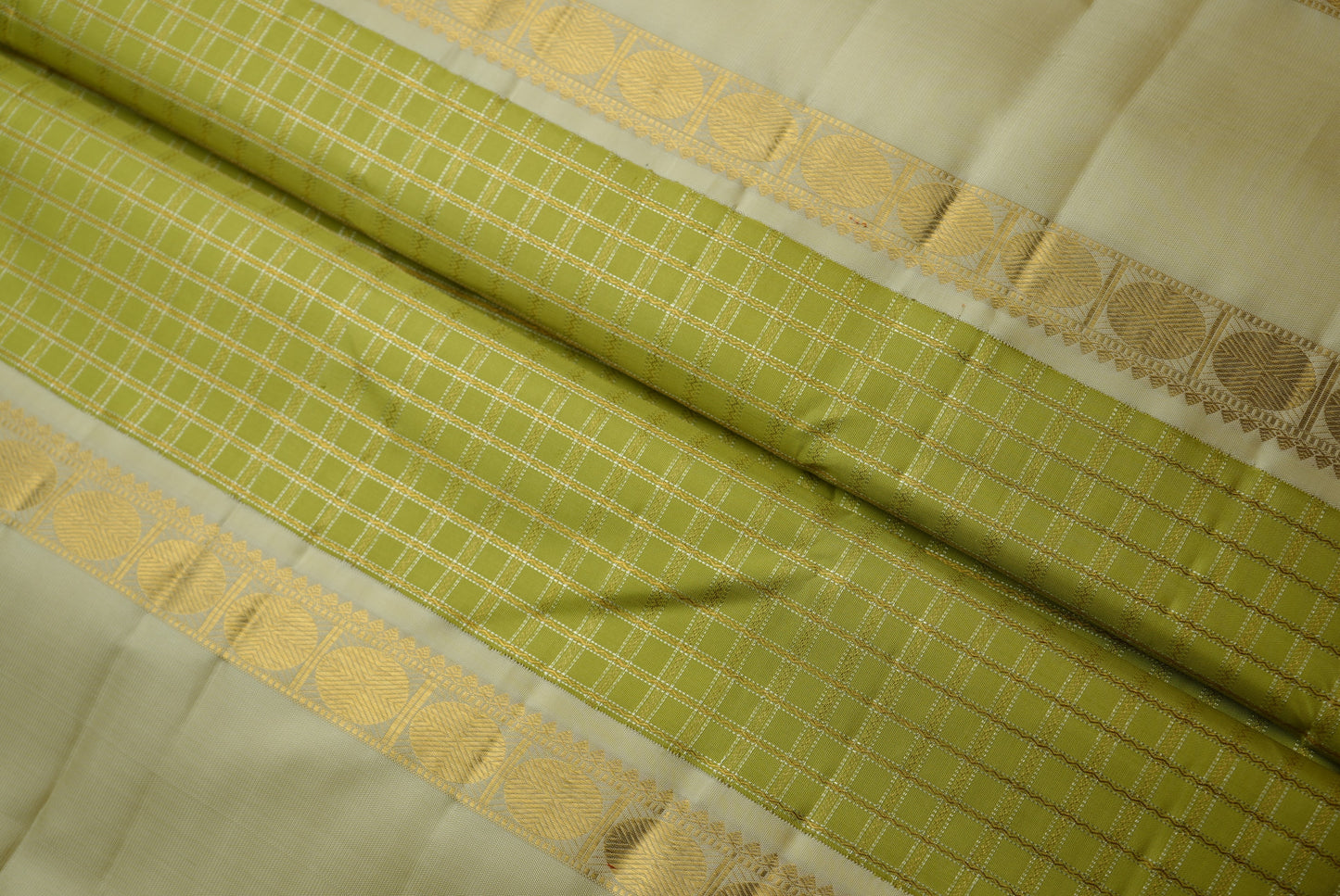 Ambaram Kanjivaram Silk Saree -AMB-IVGDGR-045 (3 Gram Gold Zari)
