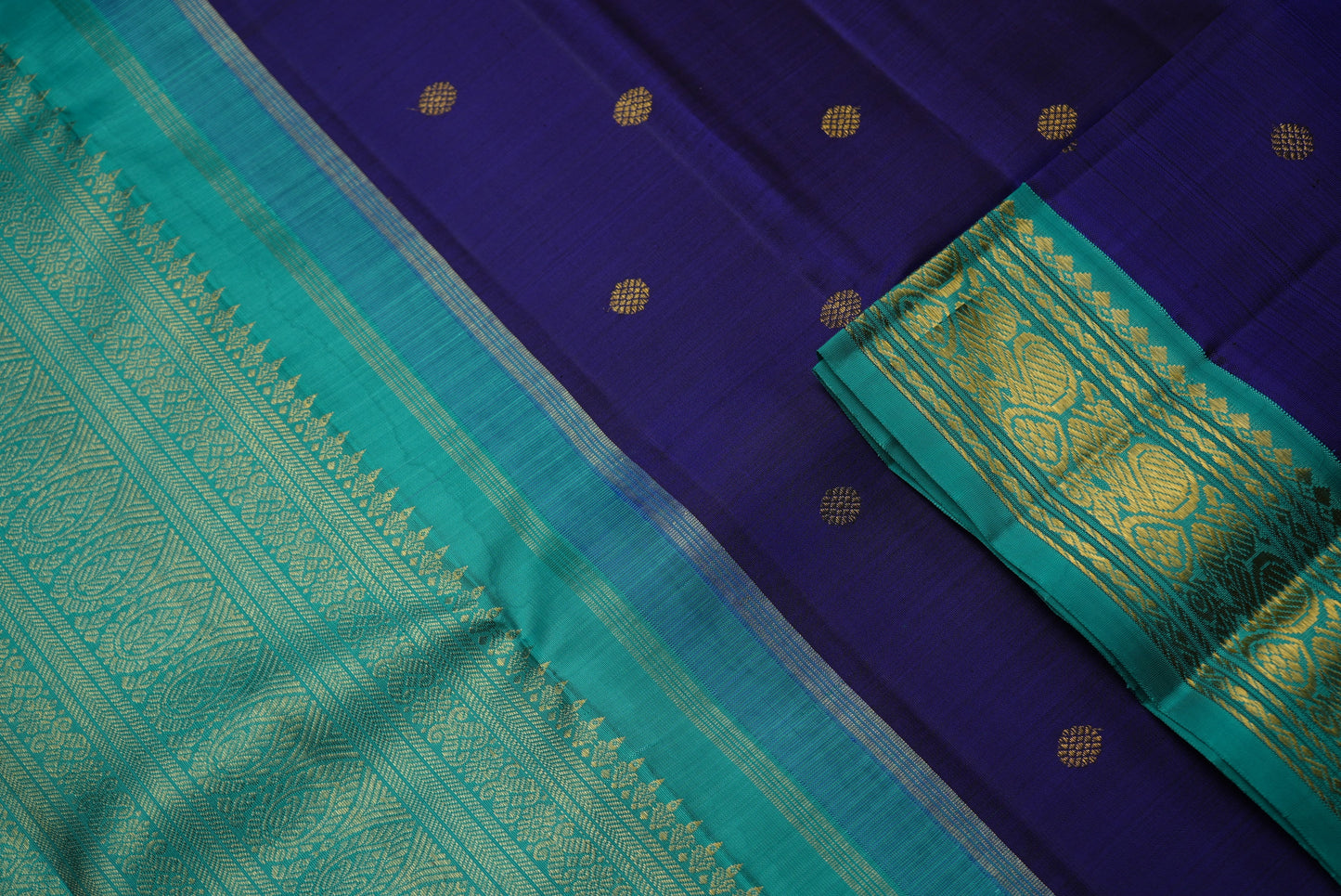 Ambaram Kanjivaram Silk Saree -AMB-VLZGR-046 (3 Gram Gold Zari)