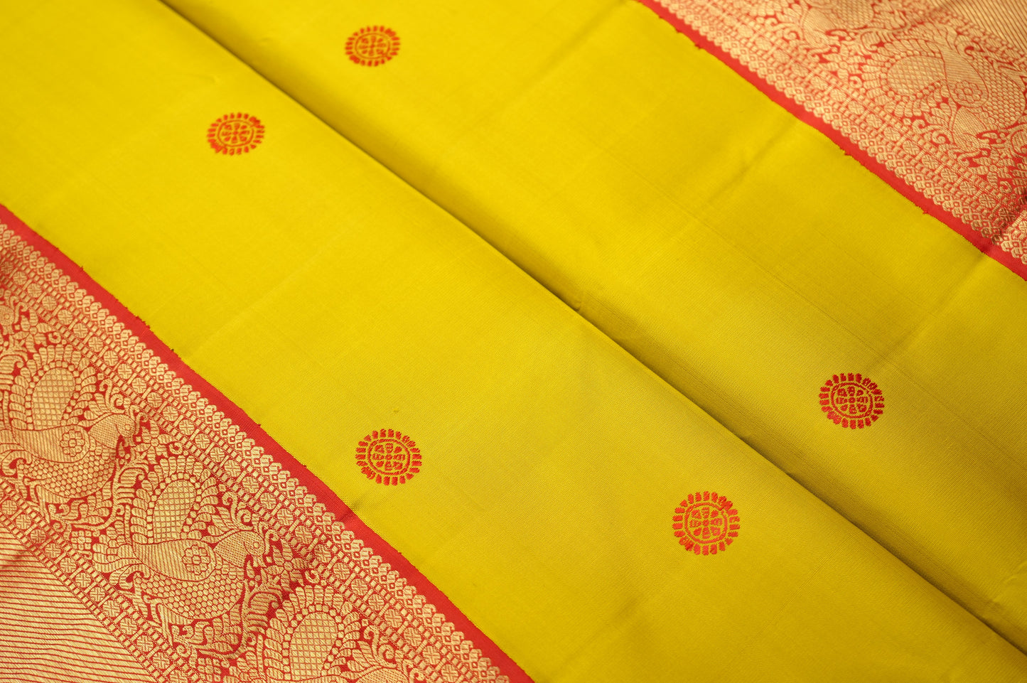 Ambaram Kanjivaram Silk Saree -AMB-YLRD-048 (3 Gram Gold Zari)