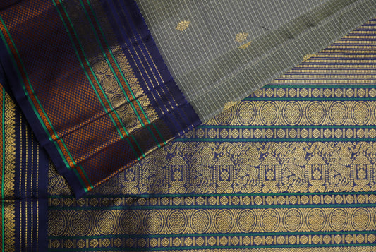 Ambaram Kanjivaram Silk Saree -AMB-NVBGRGD-067 (3 Gram Gold Zari)