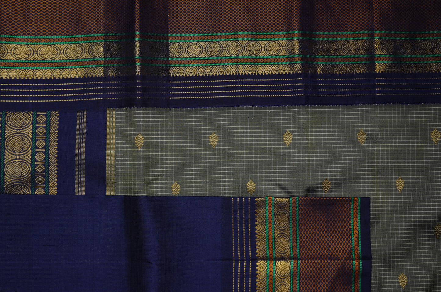 Ambaram Kanjivaram Silk Saree -AMB-NVBGRGD-067 (3 Gram Gold Zari)